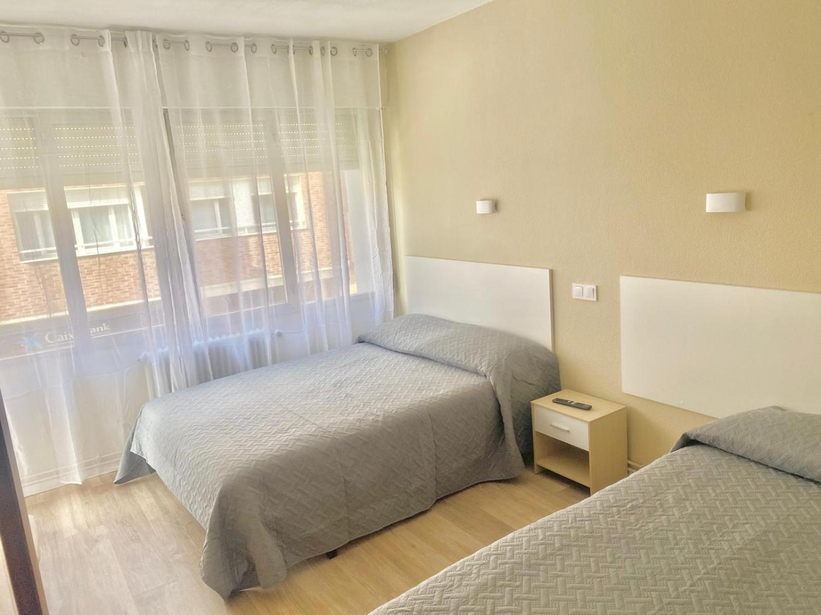 Guest house La Sierra Cabarceno Saron